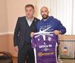 FC Argeș i-a prezentat pe Iasmin Latovlevici și Kehinde Fatai // foto: Facebook @ Fotbal Club Arges Pitesti