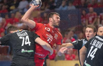 Veszprem - Dinamo 33-30. Am visat frumos o repriză! „Dulăii”, învinși în Ungaria, deși au condus la pauză