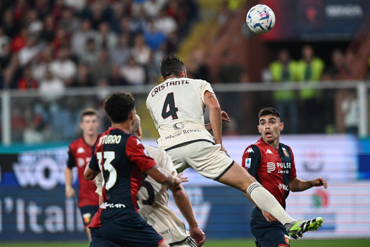 Genoa genială: meci perfect cu AS Roma, 4-1 » Radu Drăgușin, pasă de gol în fața lui Jose Mourinho