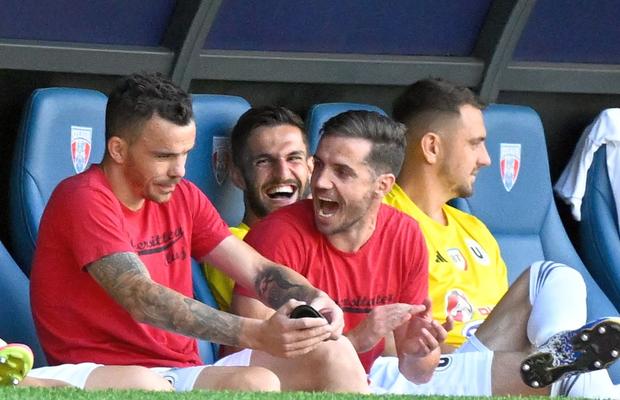 Top 6 „oferte” amuzante primite de Alex Chipciu, după declarația virală anti-CSA: „De Crăciun, are pulpa dreaptă din spate” 