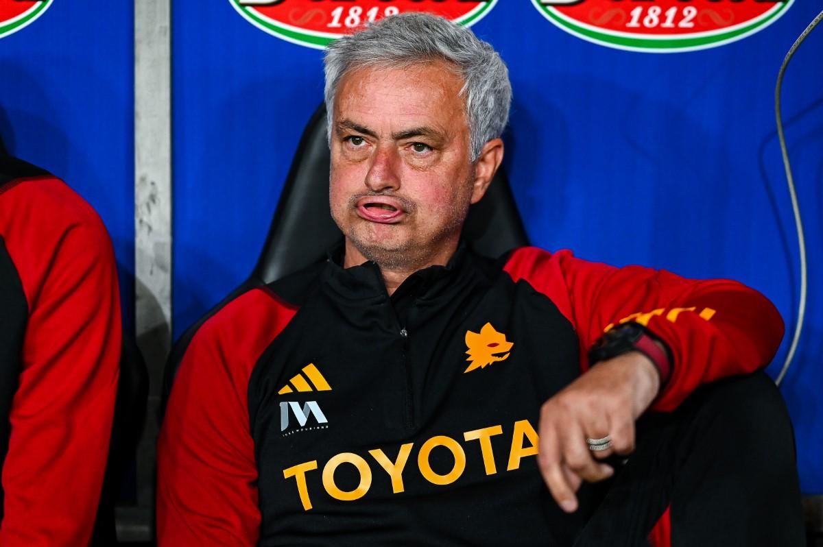 Genoa genială: meci perfect cu AS Roma, 4-1 » Radu Drăgușin, pasă de gol în fața lui Jose Mourinho