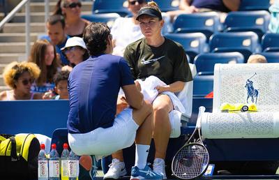 Indiciul rupturii? Halep l-a IGNORAT pe Mouratoglou în văzul tuturor!