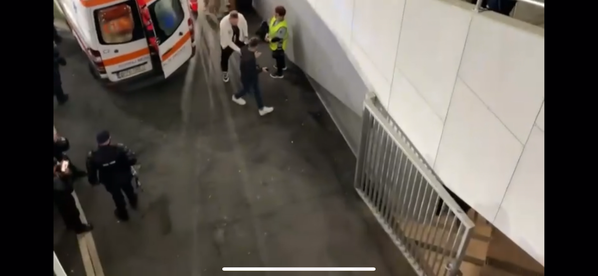 Gest HULIGANIC în Giulești » Atac îngrozitor la adresa siguranței presei! Jurnalist bruscat de un impresar care purta o legitimație a clubului din Superligă: „Dormiți!”