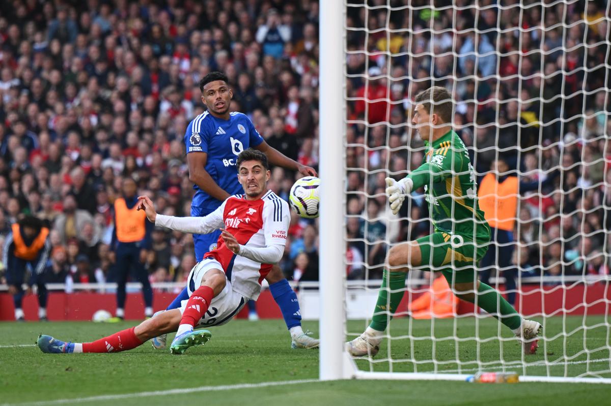 Arsenal - Leicester 4-2 » „Tunarii” dau lovitura în prelungiri și o egalează pe City la numărul de puncte