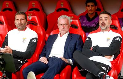 Jose Mourinho, virulent: „Arbitrul n-are personalitate”. Benfica îl susține