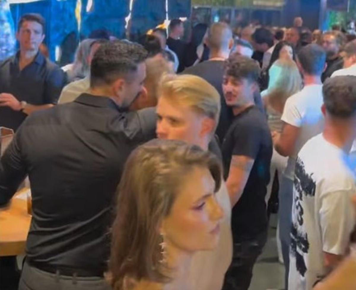 Dinamoviștii și oltenii, distracție în club