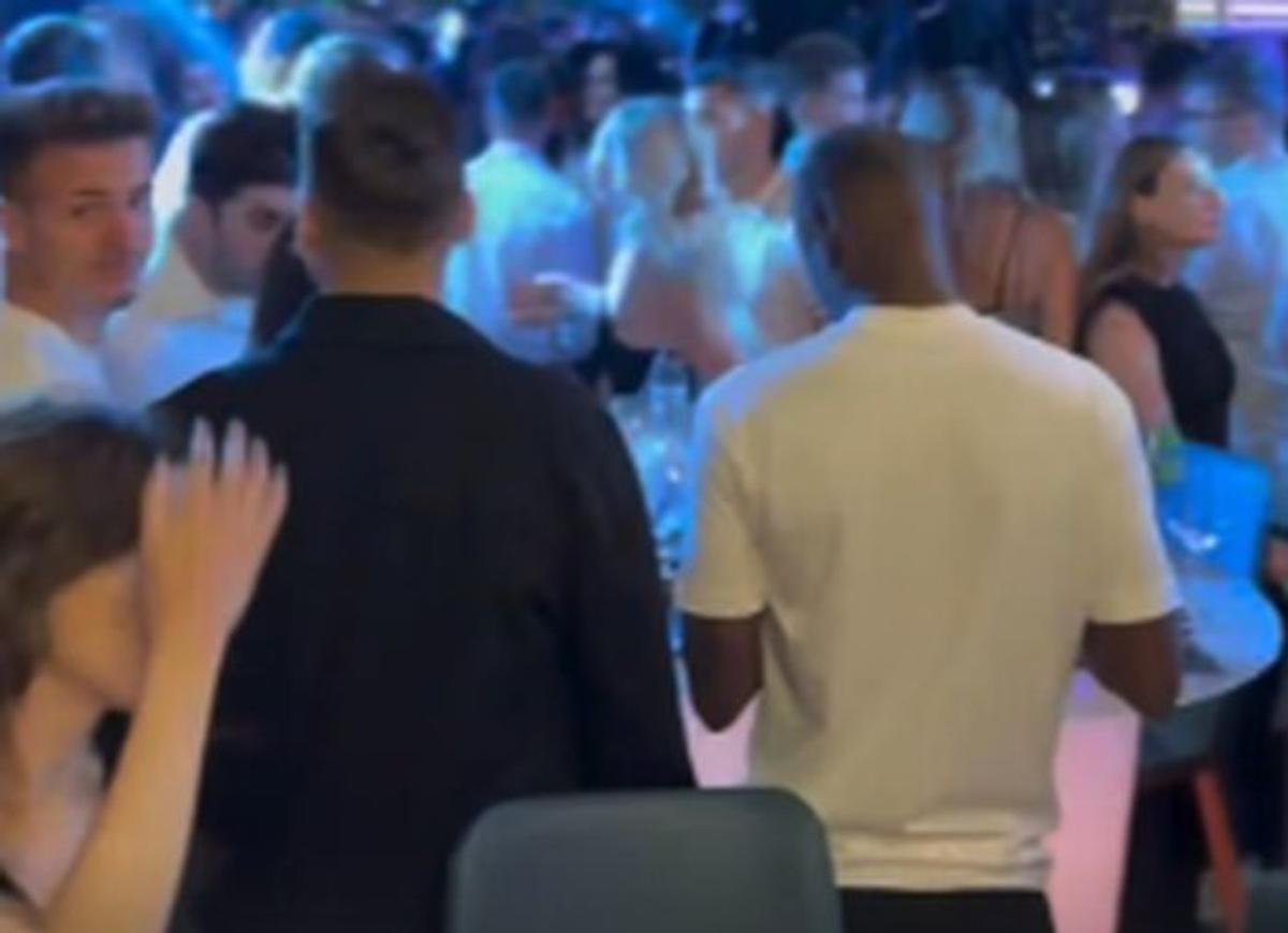 „Câinii” și oltenii au chefuit după scandalul din derby! Au „topit” shoturile într-un club din București