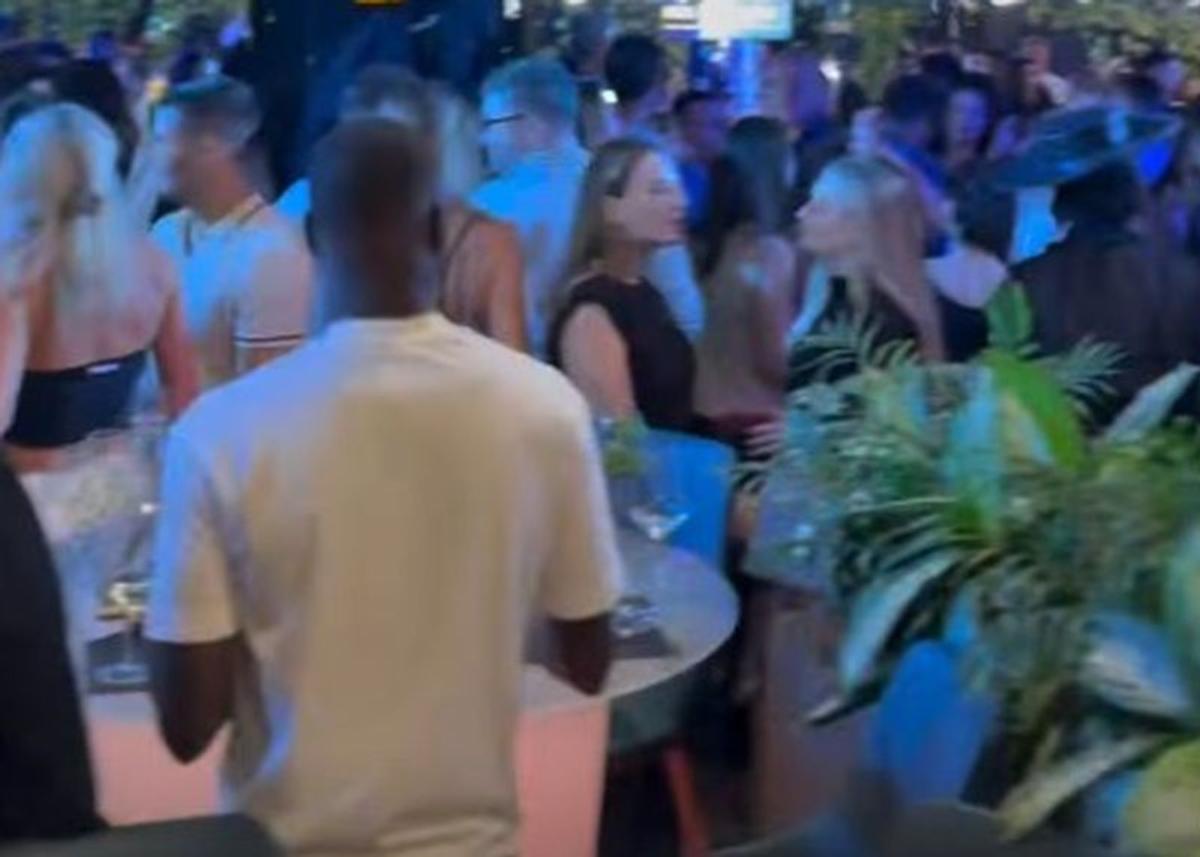 Dinamoviștii și oltenii, distracție în club