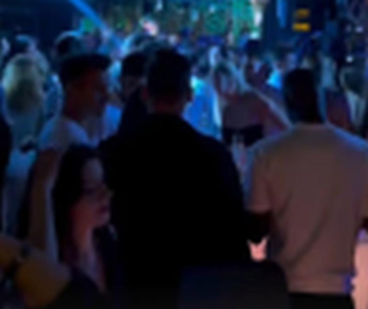 Dinamoviștii și oltenii, distracție în club