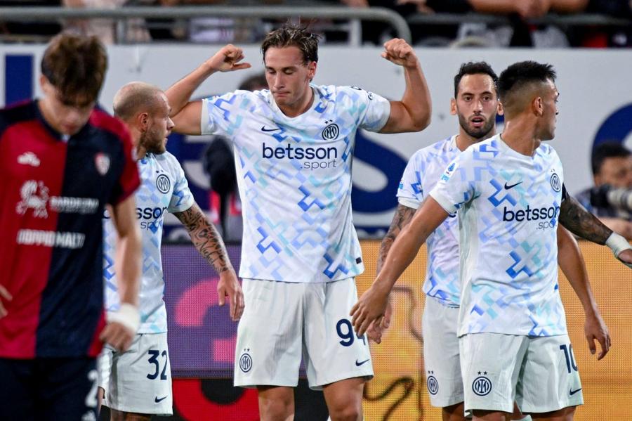 Grație lui Chivu, Pio Esposito face un salt formidabil » Un colos din Anglia se află însă pe urmele atacantului