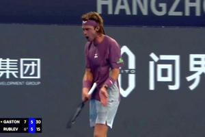 Andrey Rublev a început să sângereze pe teren, după un nou gest reprobabil