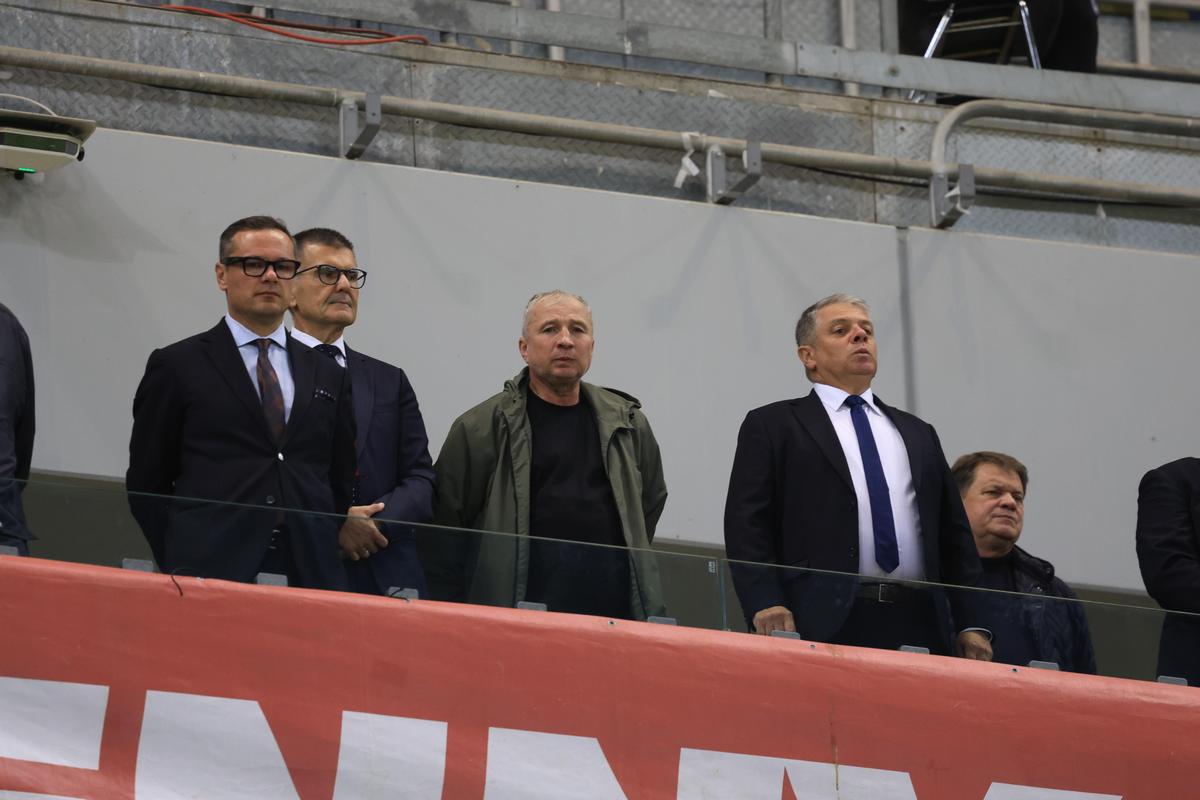 Apariții rare la România - Bosnia, meci cu porțile închise