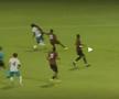Aedan Scipio (Anguilla) a fost tras de păr de Keon Greene și de Shalon Knight din Antigua și Barbuda, în timpul unui meci din Liga Națiunilor CONCACAF