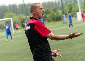 Antrenorul bosniac din România: „Nu aveți atacant” + De ce spune că Hagi va schimba sistemul diseară: „Asta vrea el să verifice”