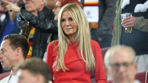 Ulla Klopp, în tribună la Germania - Grecia 0-1 / Foto: Bild Zeitung