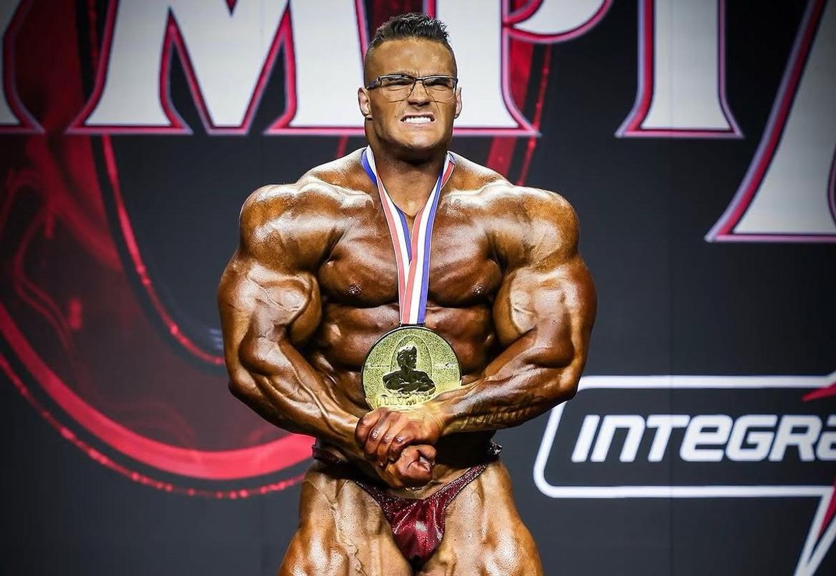 Nick Walker, „Mutantul” care a câștigat Mr. Olympia 2026, în ciuda criticilor și îndoielilor » „Este un fraier, asta e varianta politicoasă”