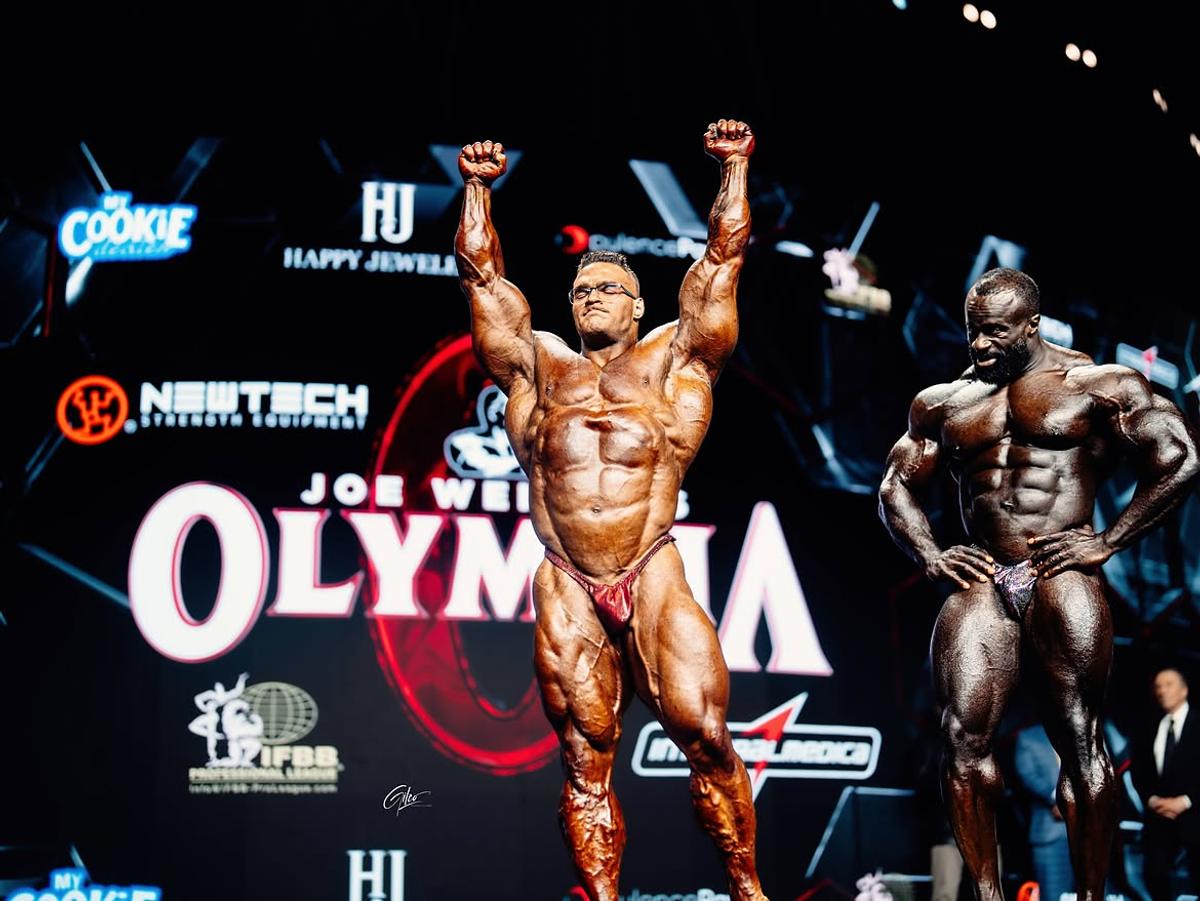 Nick Walker, „Mutantul” care a câștigat Mr. Olympia 2026, în ciuda criticilor și îndoielilor » „Este un fraier, asta e varianta politicoasă”