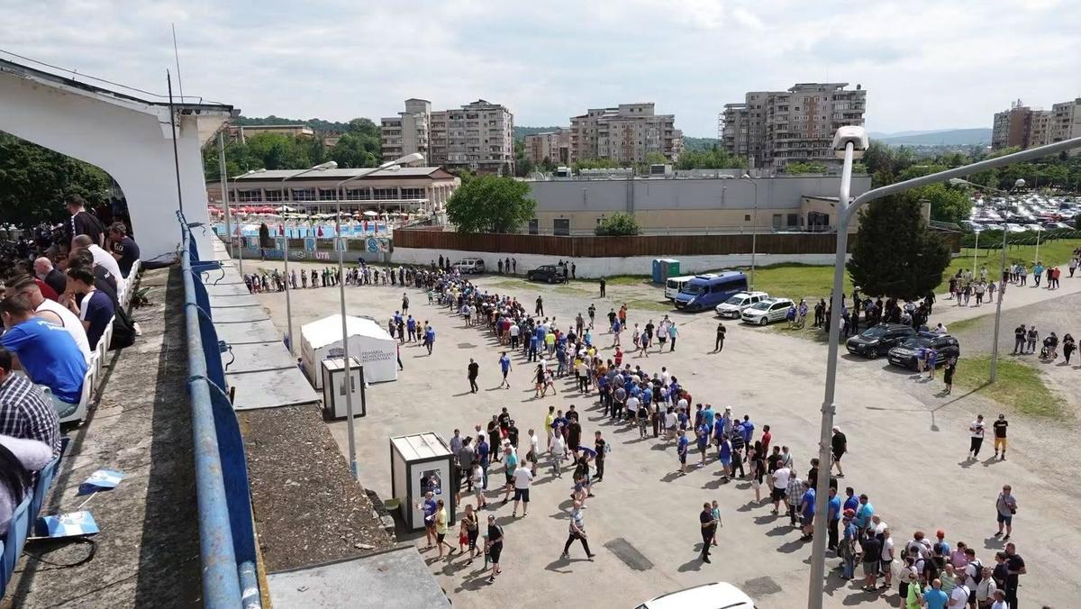Începe demolarea vechiului stadion al Corvinului Hunedoara