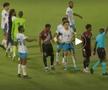 Aedan Scipio (Anguilla) a fost tras de păr de Keon Greene și de Shalon Knight din Antigua și Barbuda, în timpul unui meci din Liga Națiunilor CONCACAF