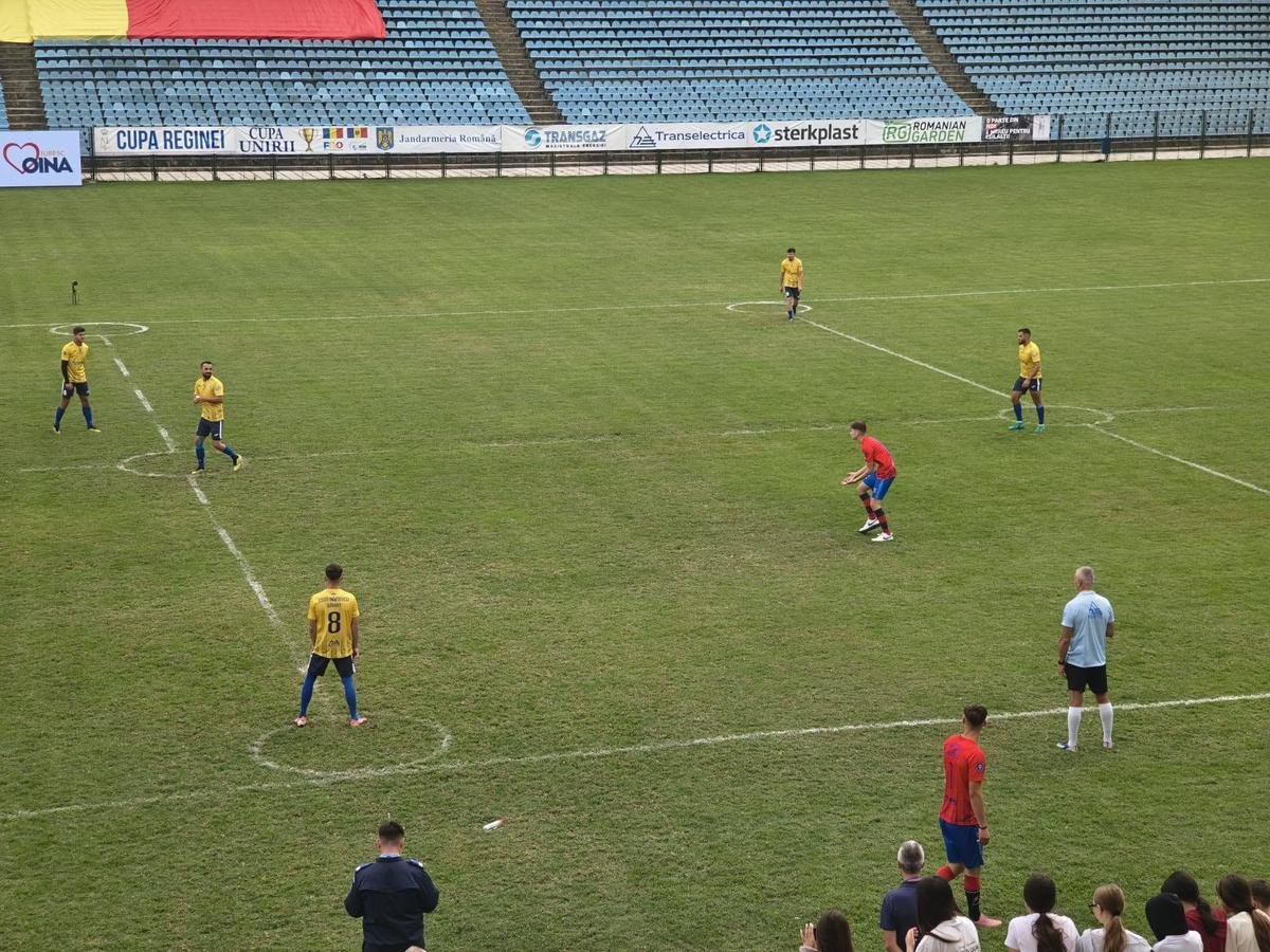 Competițiile de oină din weekendul 26-27 septembrie s-au desfășurat pe Stadionul Cotroceni