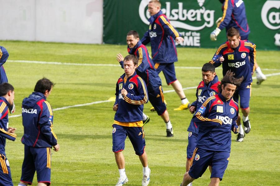 „Ianis Hagi ar trebui să joace” » Fostul tricolor Iulian Apostol intervine în polemica zilei: „Sunt indispensabili pentru națională!”. Despre cine spune că „ar trebui să predea ștafeta”