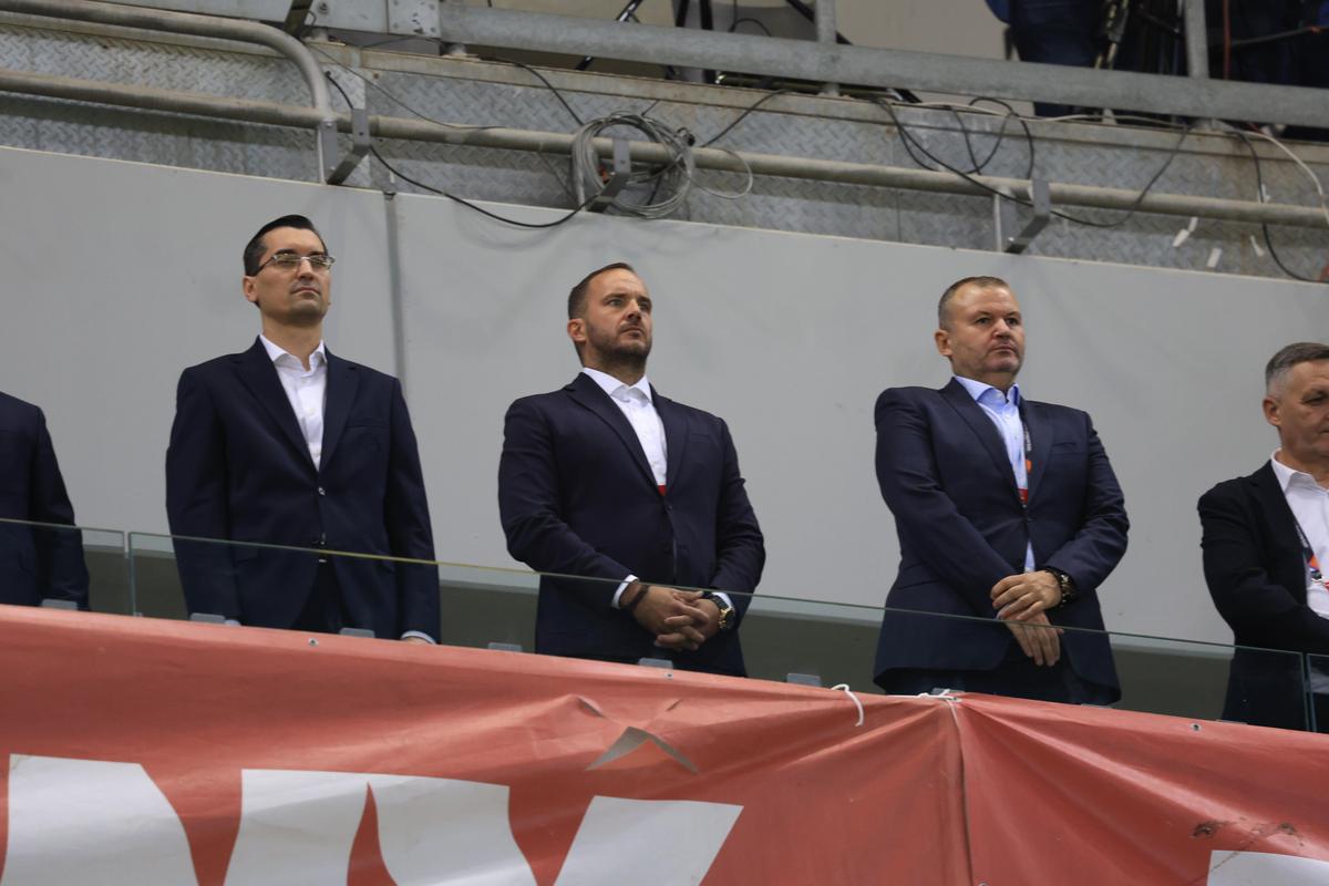 Personalitățile prezente la România - Bosnia