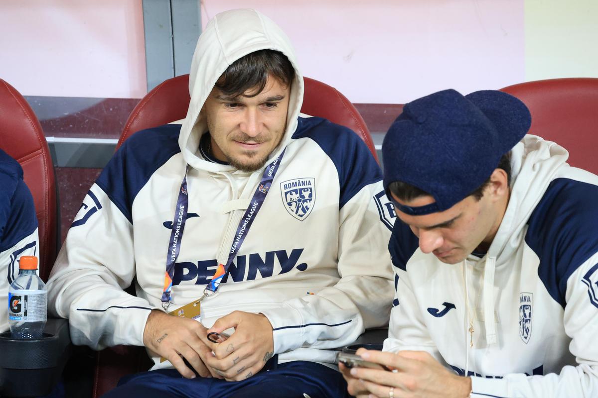 Fanii au văzut echipa de start aleasă de Gică Hagi și au răbufnit în comentarii: „Nu mai are rost să ne uităm, noapte bună! Face mișto”