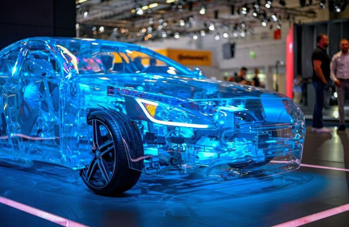 EXCLUSIV Ion Țiriac a dezvăluit ce i-a spus directorul Mercedes: „Acum gâfâie și fug toți după treaba asta”