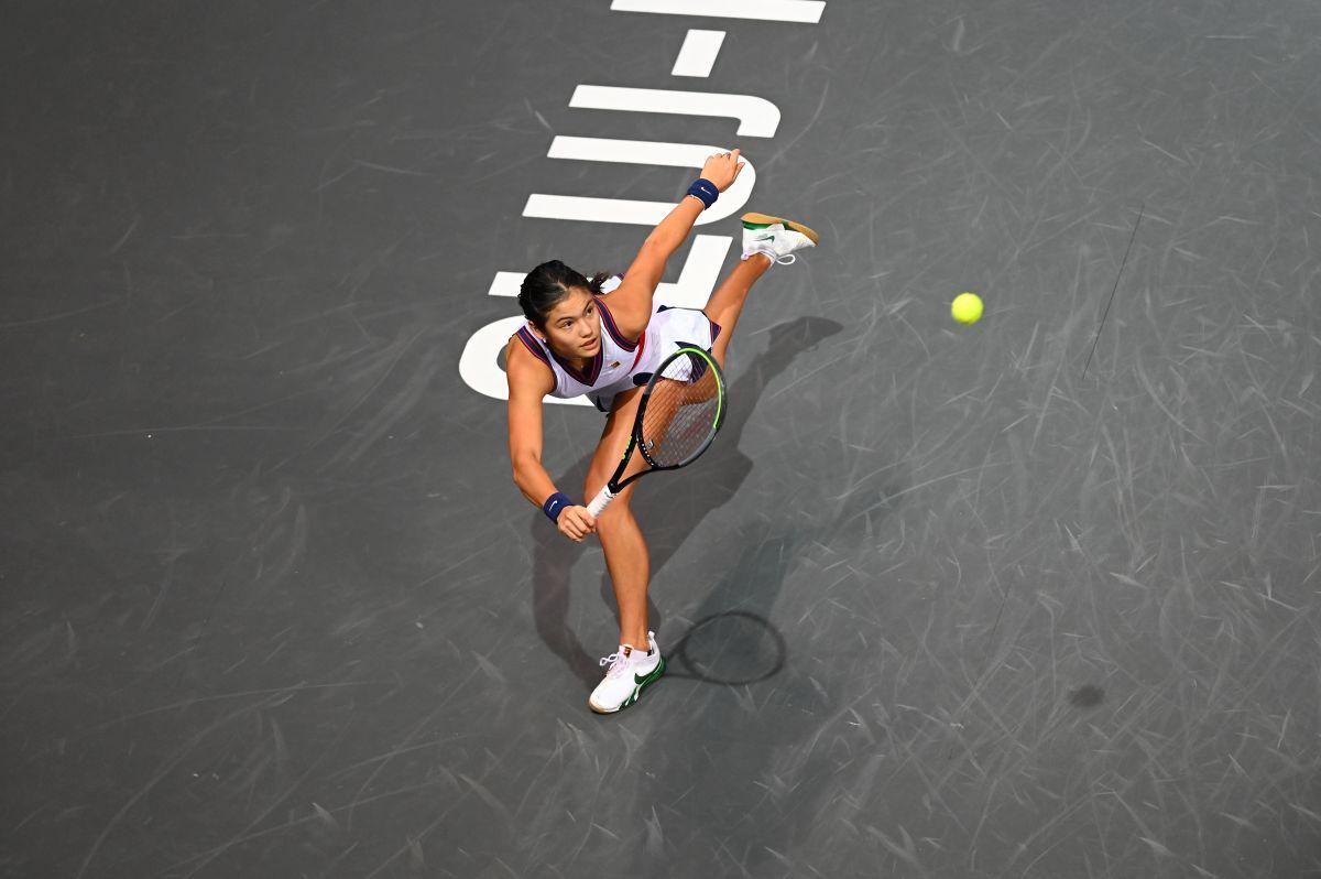 Emma Răducanu e în sferturi la Transylvania Open » Victorie în două seturi cu Ana Bogdan + Irina Bara, eliminată