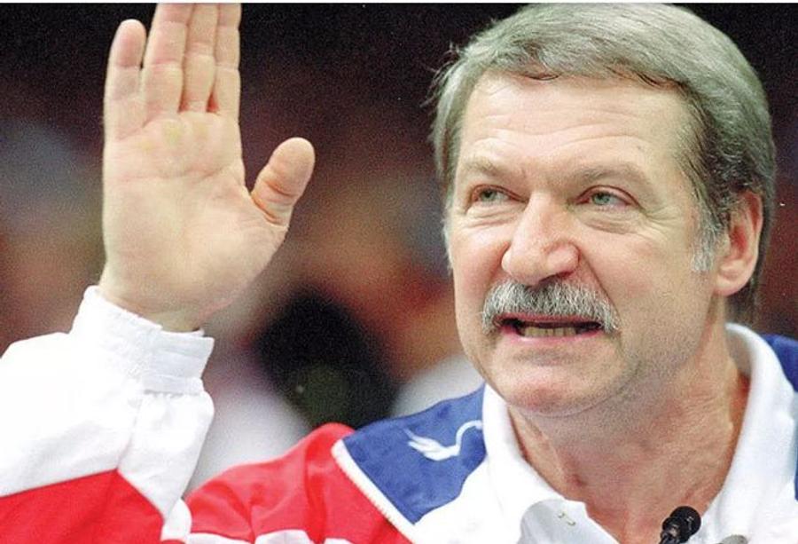 Bela Karolyi a rămas în 1981 în SUA, intuind că în țară i se pregătea debarcarea de la lotul de gimnastică Omul din umbră din echipa „Zeiței de la Montreal”: „Nota 10? Meritul Nadiei 80%. Eu – 1%!” + De ce nu vorbește Comăneci despre barbariile lui Karolyi