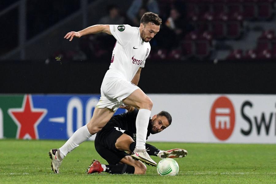 Gabriel Debeljuh Dan Petrescu a exclus o vedetă din lot! Fotbalistul vrea să plece