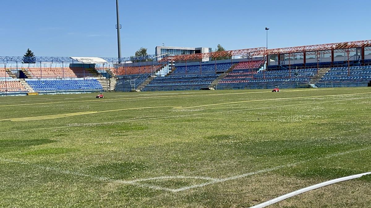 Fără fotbal şi blocat de procese » Imagini dezolante cu stadionul din Târgu Mureș