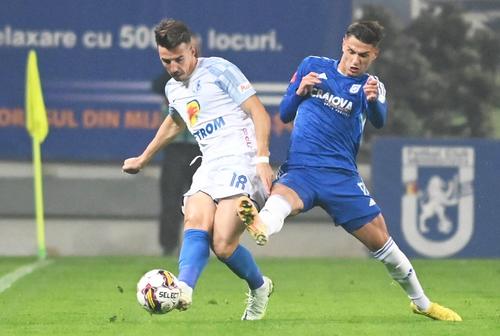 George Ganea, în dreapta, în FCU Craiova - Farul 1-2 // foto: Imago Images