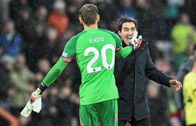 Ionuț Radu, prima apariție în Premier League! Portarul român a fost salvat de VAR pe finalul partidei lui Bournemouth