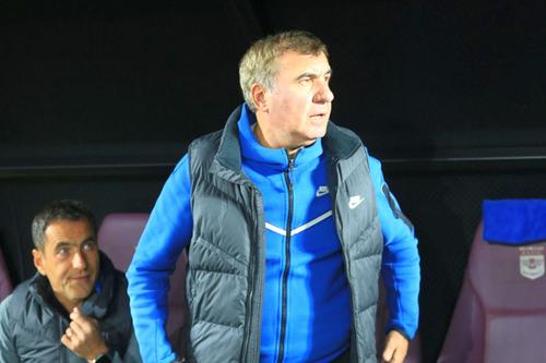 „Anul ăsta e de suferit” » Gică Hagi s-a prezentat descumpănit la flash-interviu: ce spune despre eliminarea lui Alibec: „Dominam, mai erau minute...”