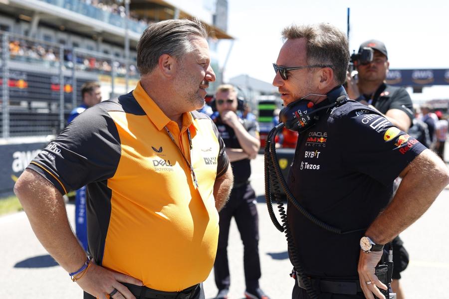 Zak Brown (McLaren) și Christian Horner (Red Bull) / FOTO: Imago George Russell intervine în scandalul dintre șefii McLaren și Red Bull: „Nu cred că fac ceva ilegal! Trebuie să le recunoaștem meritele”