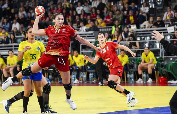 Concluzii după evoluția României la Trofeul Carpați: problemele nu sunt doar de ordin sportiv » Va ajunge naționala feminină în lumea a treia a handbalului?