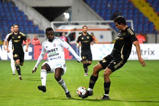 FC Botoșani - U Cluj 1-2 » Liderul tremură, dar obține victoria pe terenul ultimei clasate! Clasamentul ACUM