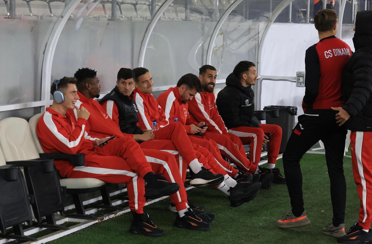 Prunea a venit la CS Dinamo - Dinamo pus pe glume: „Lupescu? Îl călcăm în picioare, îl distrugem!”