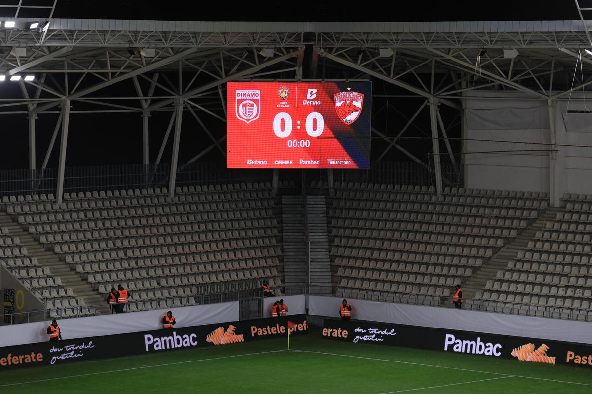 Prunea a venit la CS Dinamo - Dinamo pus pe glume: „Lupescu? Îl călcăm în picioare, îl distrugem!”