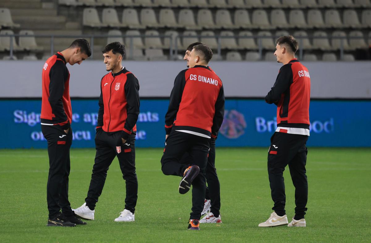 CS Dinamo - Dinamo, imagini înaintea partidei din Cupa României
