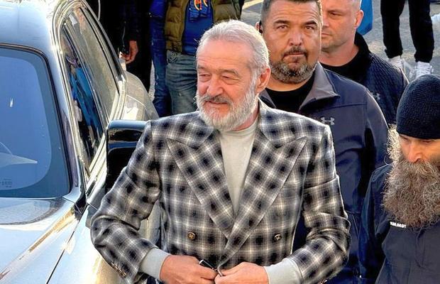 Gigi Becali a dezvăluit cât plătește pentru înlocuitorul lui Șut: „Mâine vine «noul Mirel Rădoi»”