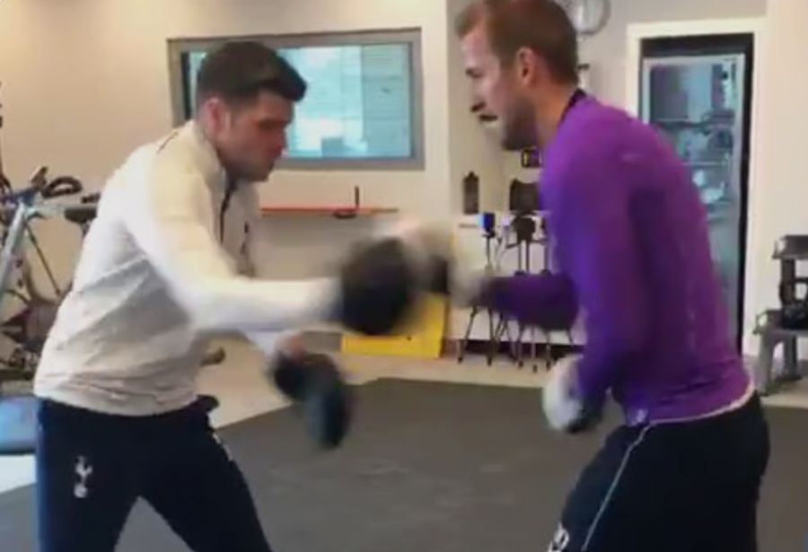 Harry Kane se antrenează și în ringul de box Secretul golgheterului surpriză din Serie A » Colegul lui Daniel Bîrligea de la Frosinone e expert în arte marțiale!