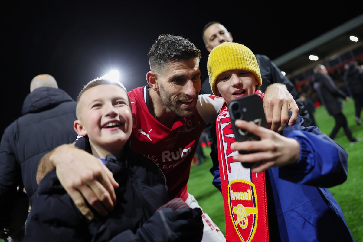 Bucuria celor de la Fleetwood după ce au eliminat-o pe Arsenal