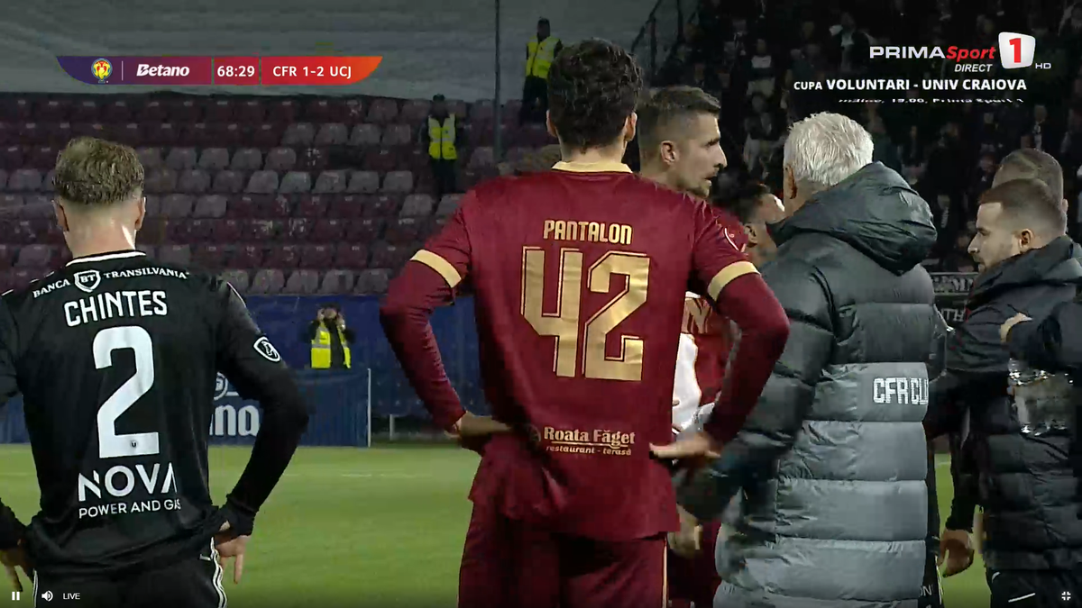 Șumudică și-a scos jucătorii de pe teren la CFR Cluj - U Cluj