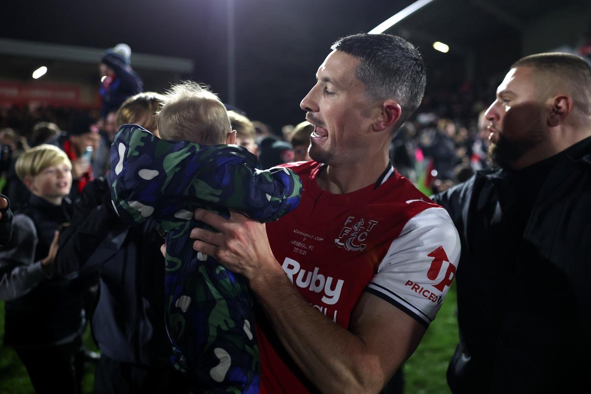 Bucuria celor de la Fleetwood după ce au eliminat-o pe Arsenal