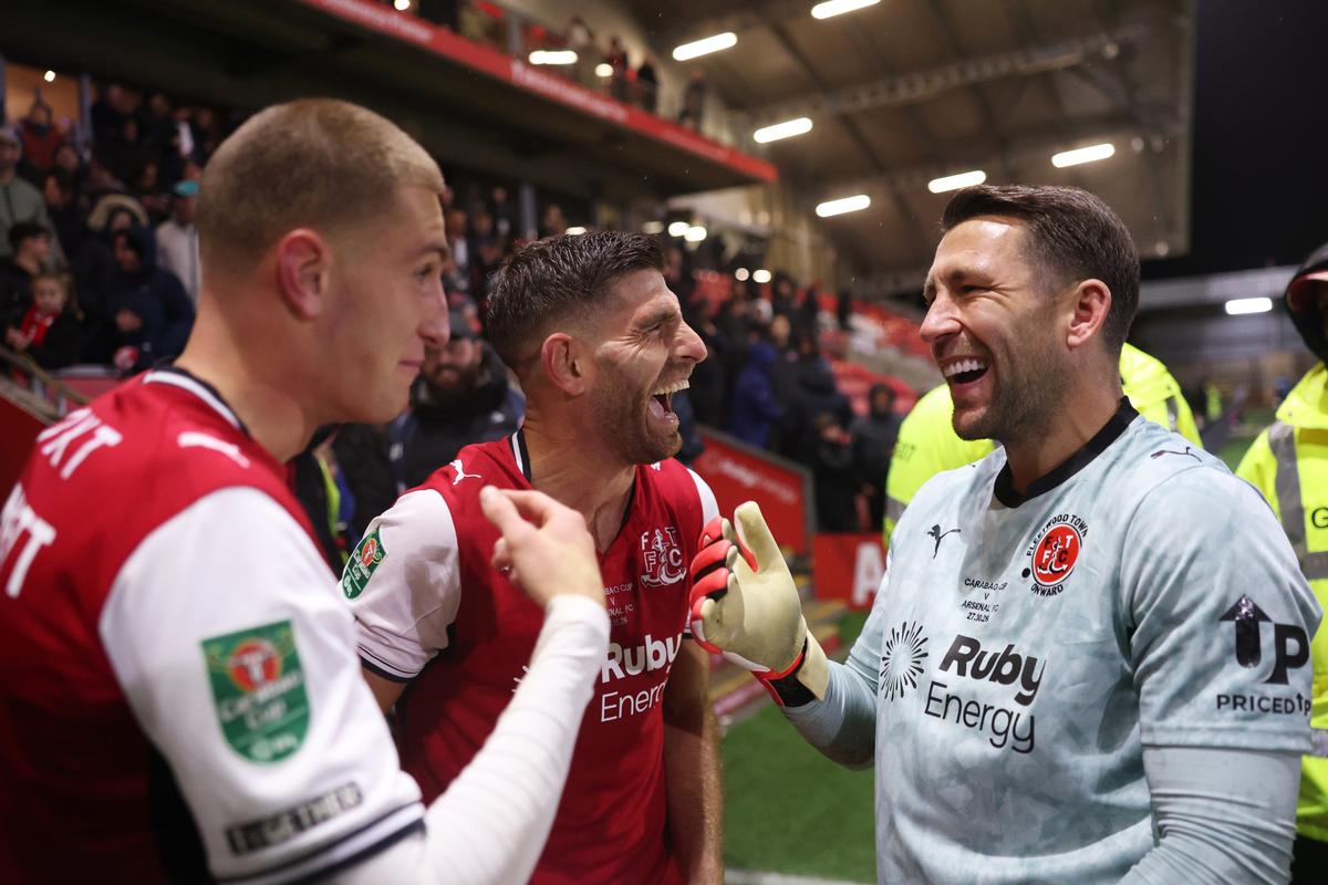 Bucuria celor de la Fleetwood după ce au eliminat-o pe Arsenal