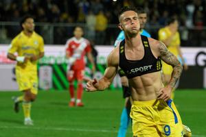 Secretele golgheterului surpriză din Serie A » Colegul lui Daniel Bîrligea de la Frosinone e expert și în arte marțiale!!