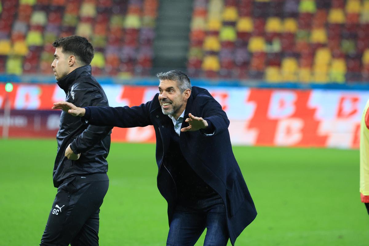 Imagini la finalul partidei Dinamo - Chindia Târgoviște