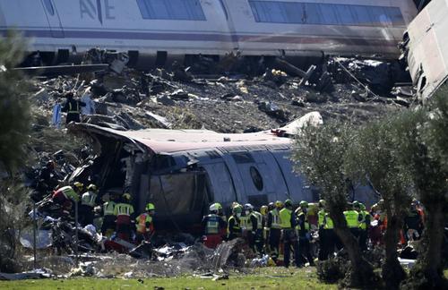 Tragedie feroviară în Spania după ciocnirea între două trenuri de mare viteză / Foto: Imago